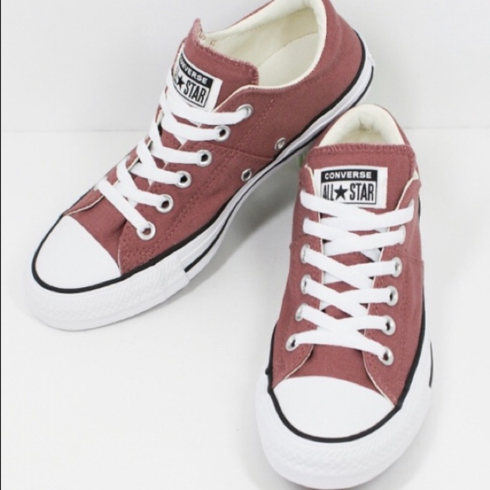Dusty pink converse like new. Size 9